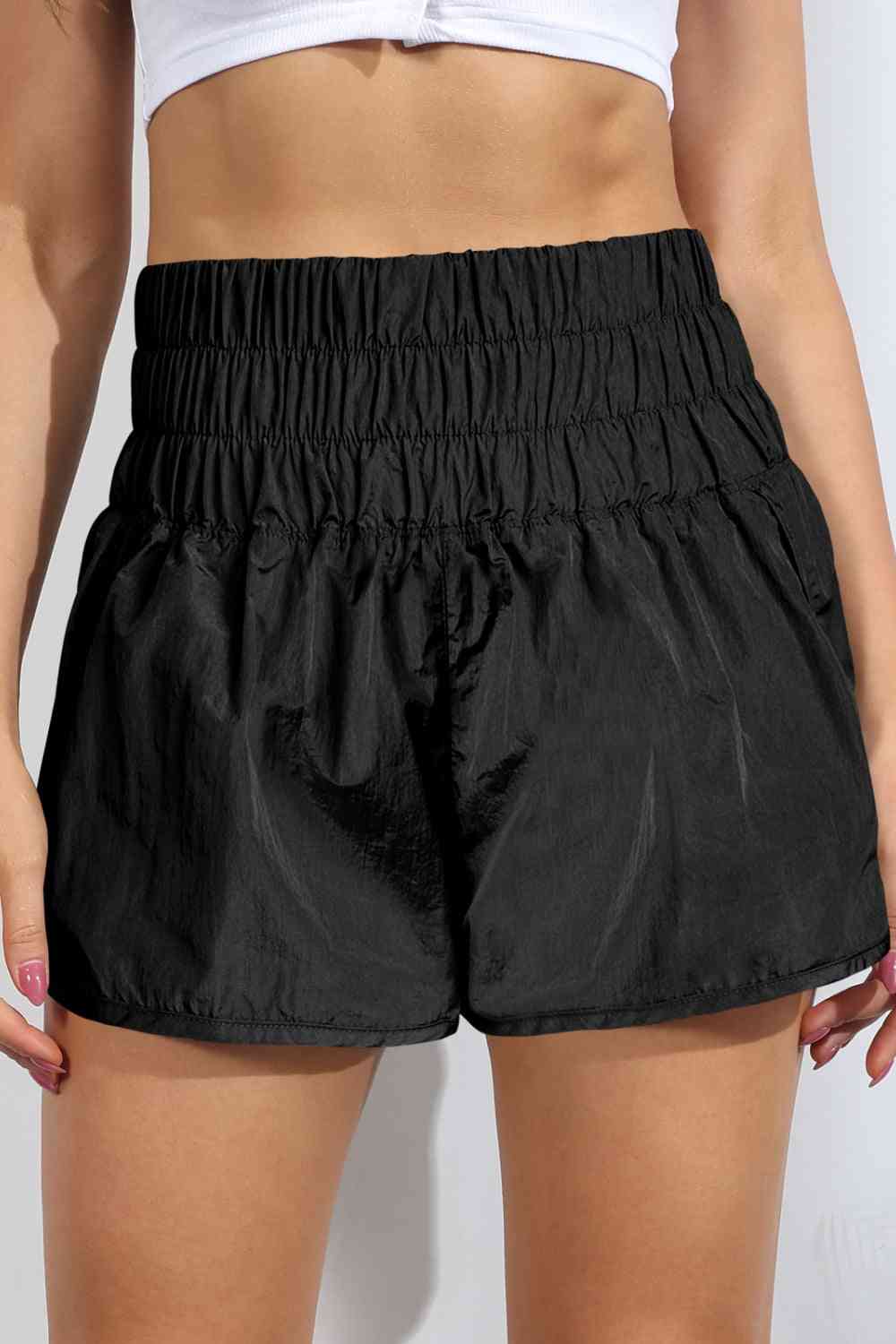 LAILA shorts