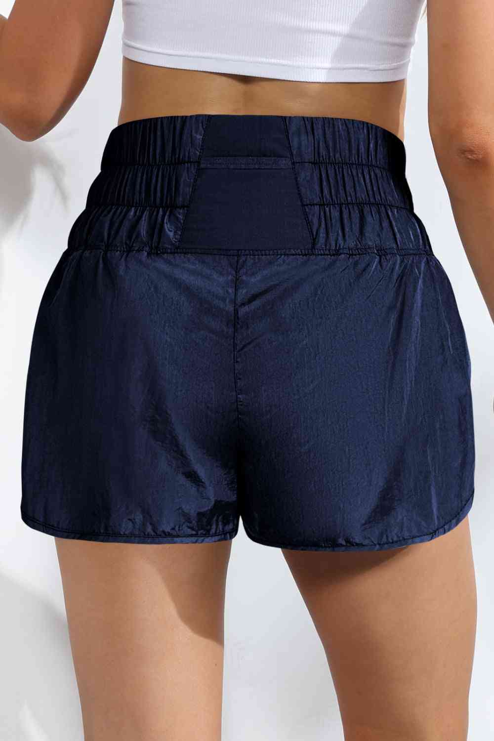 LAILA shorts