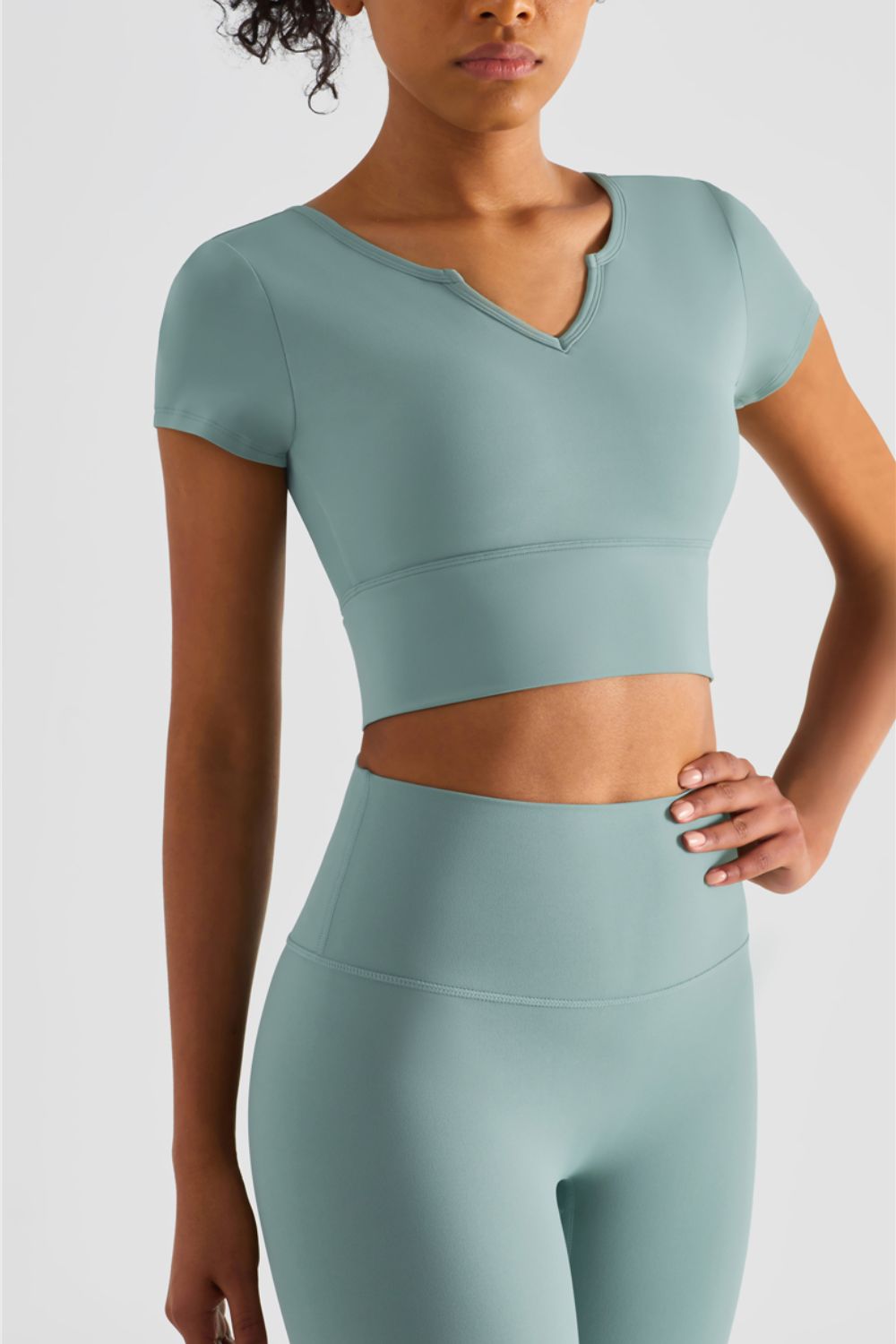 SALUTATION cropped tee - Lamoille Yoga