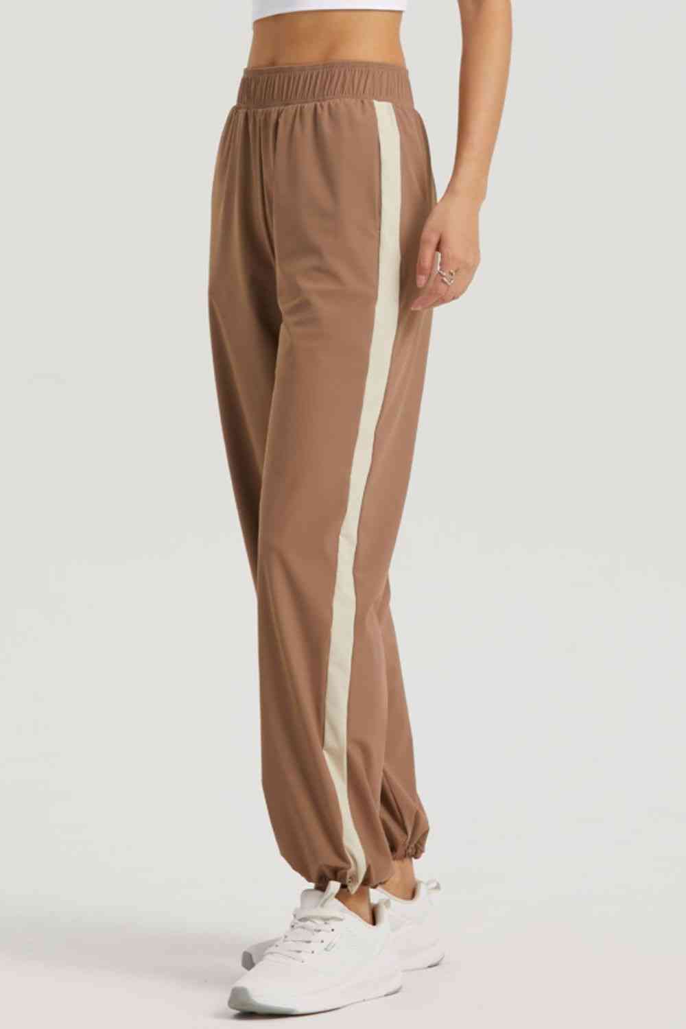 ROAD AHEAD contrast pants