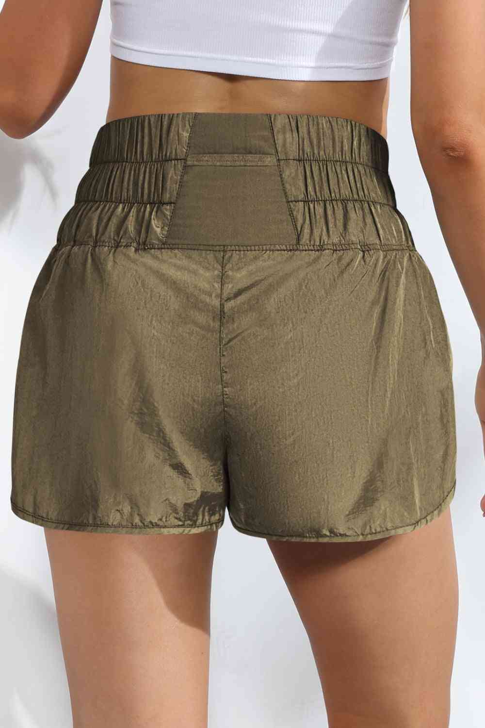 LAILA shorts
