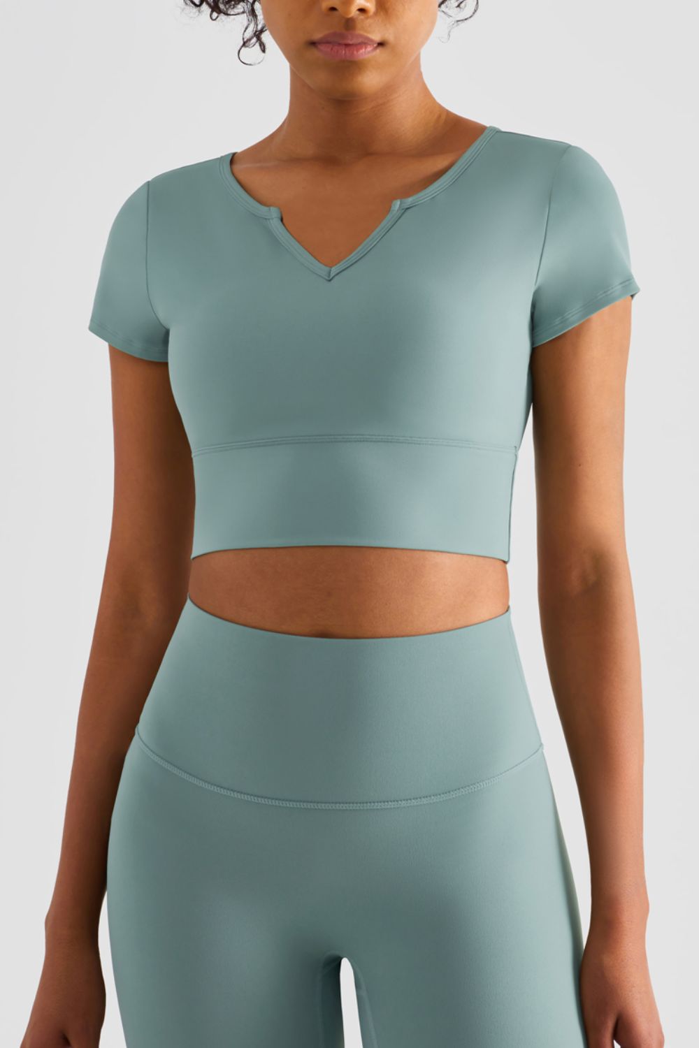 SALUTATION cropped tee - Lamoille Yoga