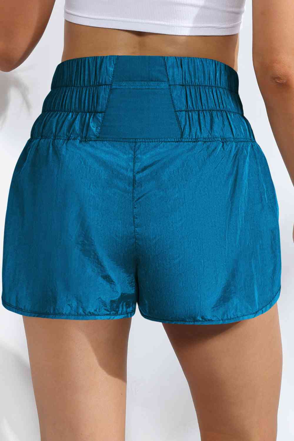 LAILA shorts