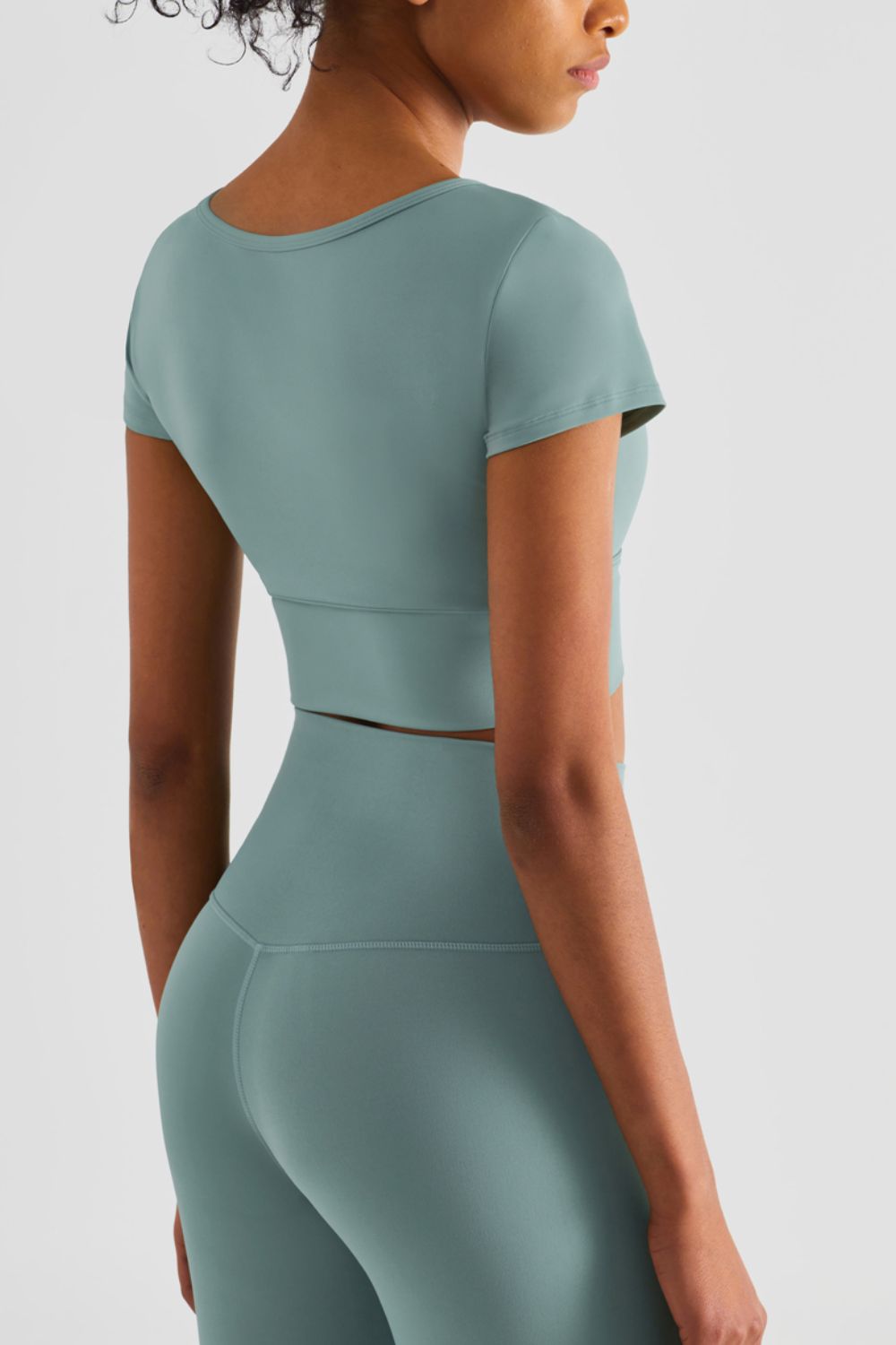 SALUTATION cropped tee - Lamoille Yoga