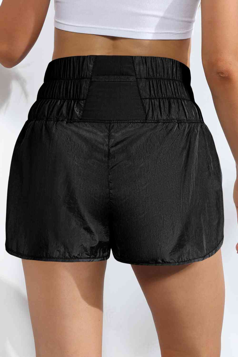 LAILA shorts