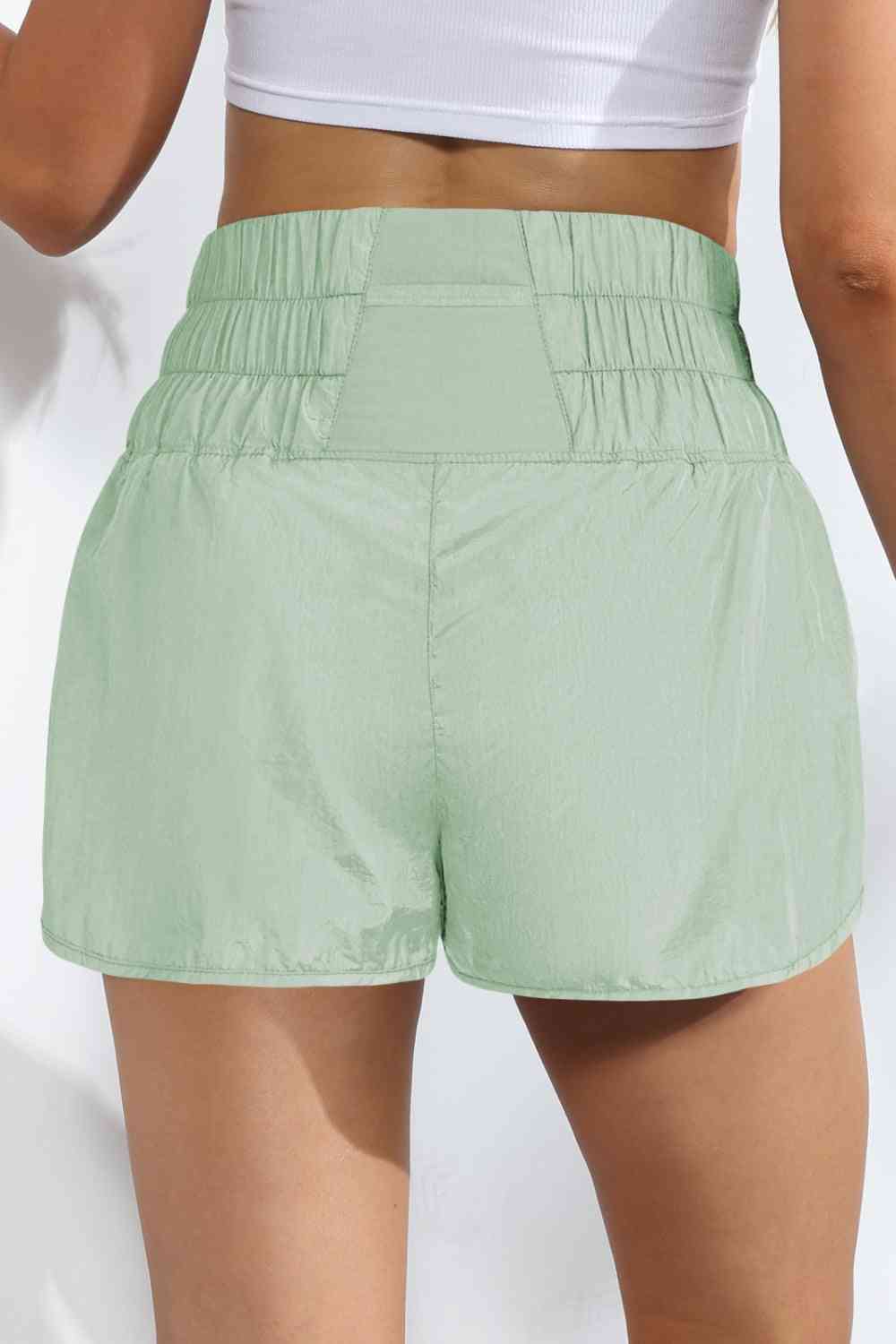 LAILA shorts