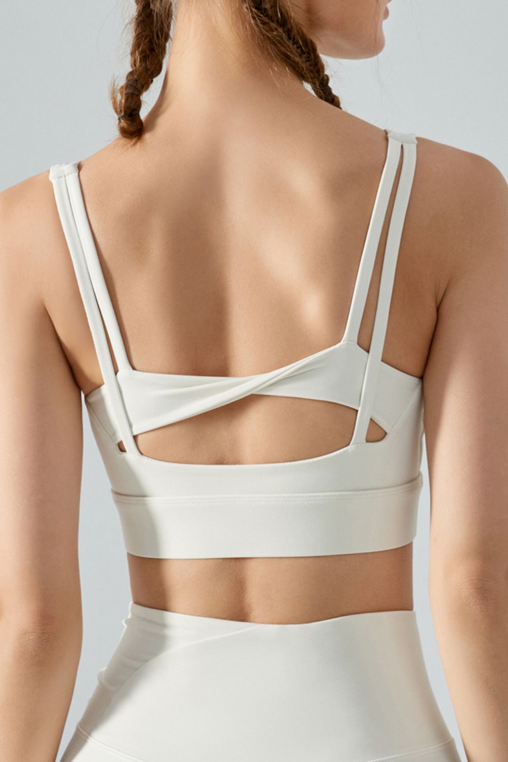 CUT IT OUT twisted bra - Lamoille Yoga