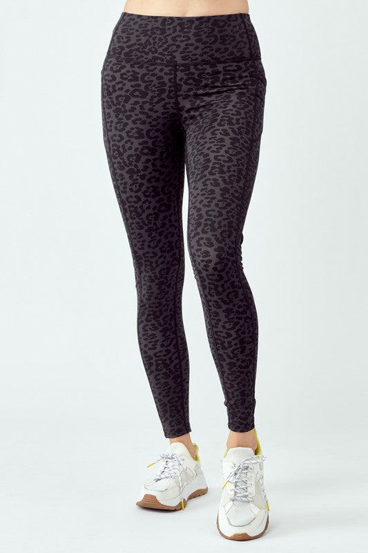 WILDLUST black leopard leggings