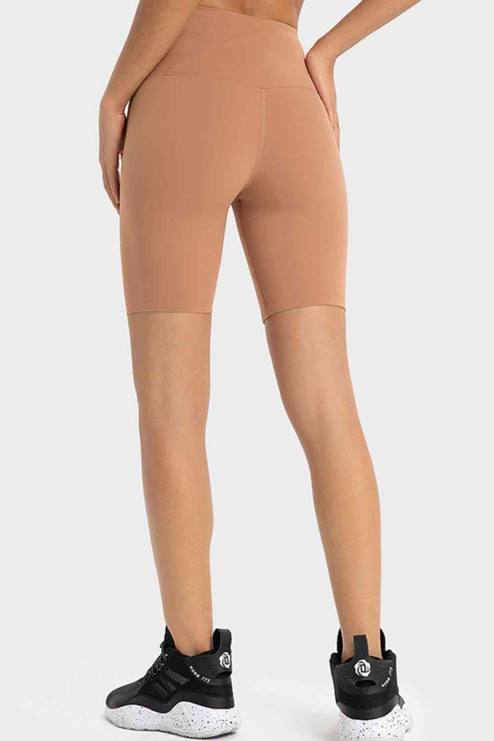 CROSSOVER shorts